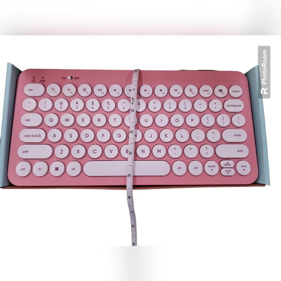 Pink Onn. Compact Wireless Keyboard - Picture 5 of 8